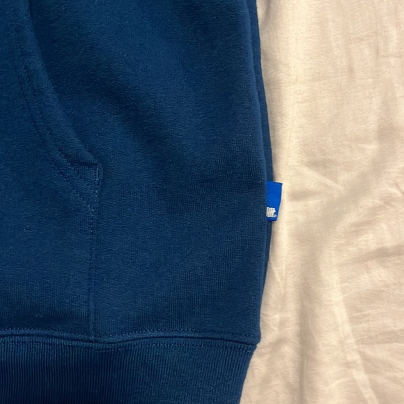 Undefeated hoodie - Picture 4 of 7